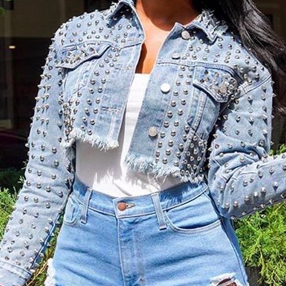 🚨BRAND NEW🚨BRAND NEW Spiked denim cropped jacket - Picture 2 of 7